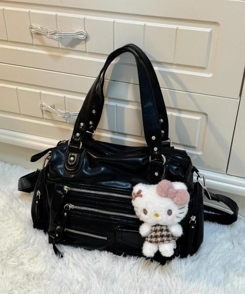 lilful(リルフル)の「【2WAY/自立型】大容量 フロントジップデザイン ダブルファスナー仕切り ハンドバッグ&ショルダーバッグ(ショルダーバッグ・レディース・ブラック・F)」の16枚目の写真