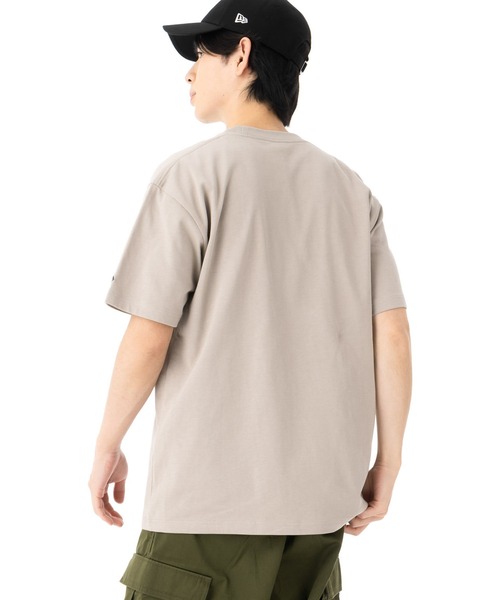 NEW ERA(ニューエラ)の「ニューエラ 半袖Tシャツ コットン フラッグロゴ(Tシャツ/カットソー・メンズ・ホワイト/ブラウン/ブラック/ベージュ/ブルー・XXL/L/M/XL/S)」の18枚目の写真