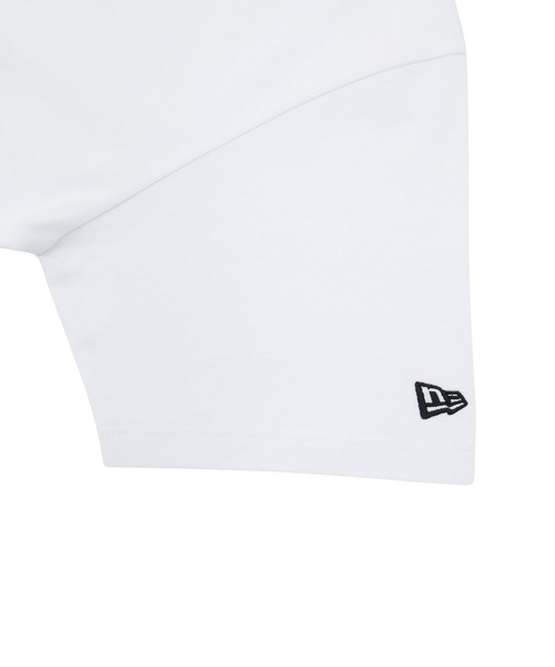 NEW ERA(ニューエラ)の「ニューエラ 半袖Tシャツ コットン フラッグロゴ(Tシャツ/カットソー・メンズ・ホワイト/ブラウン/ブラック/ベージュ/ブルー・XXL/L/M/XL/S)」の7枚目の写真