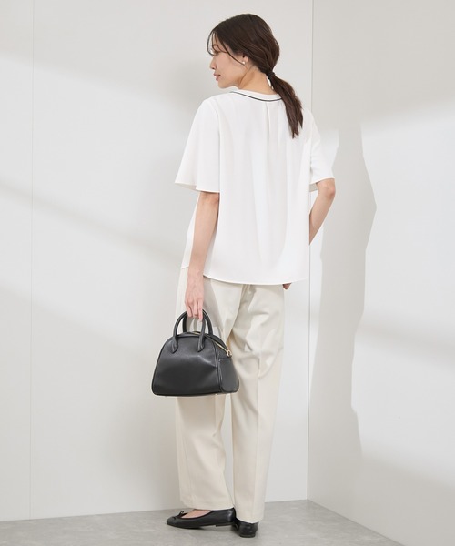 ROPE' PICNIC(ロペピクニック)の「【WEB限定サイズ】配色ボウタイ風ハーフスリーブブラウス/通勤対応(シャツ/ブラウス・レディース・ベージュ/チャコールグレー/サックスブルー/ホワイト系その他/ホワイト系その他2・40/38/36)」の15枚目の写真