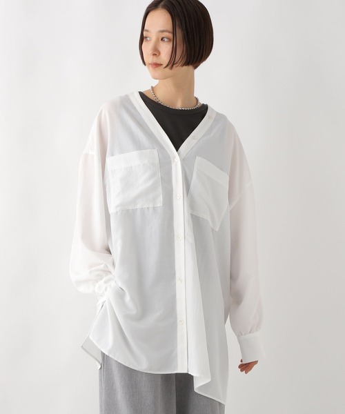 LEPSIM(レプシィム)の「VネックBIGシャツチュニック 318593(チュニック・レディース・ブラック/オフホワイト/グリーン系その他/グレイッシュベージュ/イエロー/モカ/チャコールグレー・FREE)」の2枚目の写真