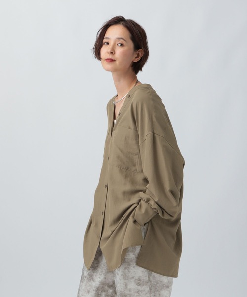 LEPSIM(レプシィム)の「VネックBIGシャツチュニック 318593(チュニック・レディース・ブラック/オフホワイト/グリーン系その他/グレイッシュベージュ/イエロー/モカ/チャコールグレー・FREE)」の5枚目の写真