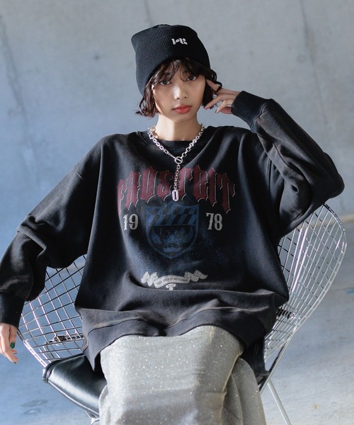 PAGEBOY（ページボーイ）の「フラワーエンブレムミニウラケ（スウェット・レディース・ダークグレー/モスグリーン/アイボリー・FREE）」の2枚目の写真