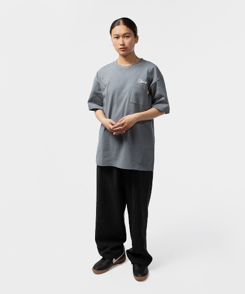 UNION（UNION TOKYO）（ユニオン）の「UNION TOKYO UNION STITCHED POCHE S/S TEE ユニオントーキョー ヘビーウェイト 【日本限定】（Tシャツ/カットソー・メンズ・グレー系その他/ブラック/ホワイト・LARGE/MEDIUM/SMALL/X-LARGE）」の7枚目の写真