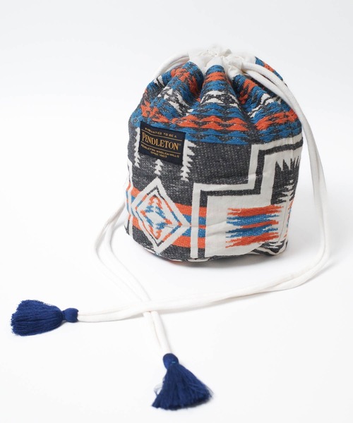 PENDLETON（ペンドルトン）の「【PE2】【PENDLETON/ペンドルトン】JAQUARD DRAW POUCH ジャガード ドロー ポーチ（ショルダーバッグ・レディース・レッド/チャコールグレー・FREE）」の3枚目の写真
