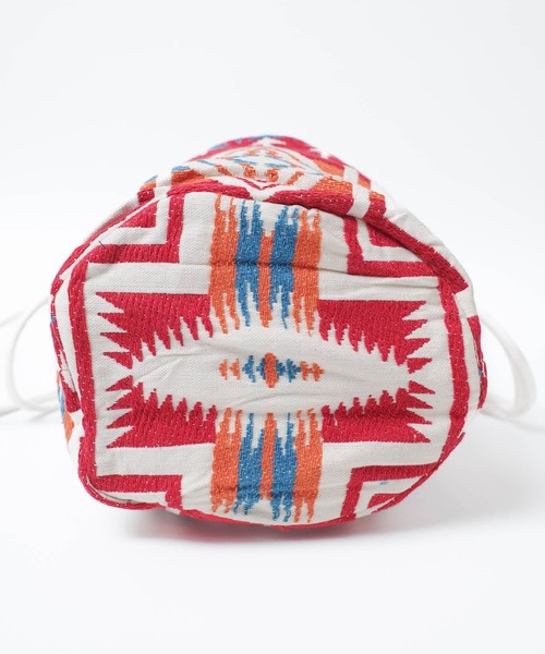 PENDLETON（ペンドルトン）の「【PE2】【PENDLETON/ペンドルトン】JAQUARD DRAW POUCH ジャガード ドロー ポーチ（ショルダーバッグ・レディース・レッド/チャコールグレー・FREE）」の18枚目の写真