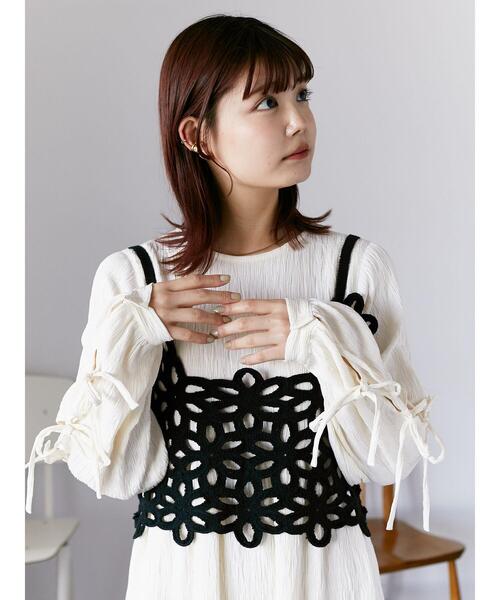 ehka sopo（エヘカソポ）の「花ニットビスチェ（ベスト・レディース・イエロー/キナリ/ブラック・F）」の7枚目の写真