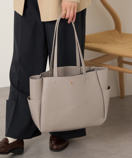 MAISON BREEZE(メゾンブリーズ)の「【MAISON BREEZE】フェイクレザーA4トートバッグ SNBD ※(トートバッグ・レディース・グレー/アイボリー/ブラック/ブラウン・FREE)」の3枚目の写真