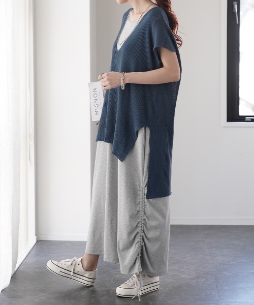 HUG.U(ハグユー)の「メッシュニットベスト 「抜け感たっぷり。」(ベスト・レディース・ブラック/ライトベージュ/アイボリー/ダークベージュ/ダークグレー/ダークブルー/マスタード/ライトグレー・FREE)」の15枚目の写真