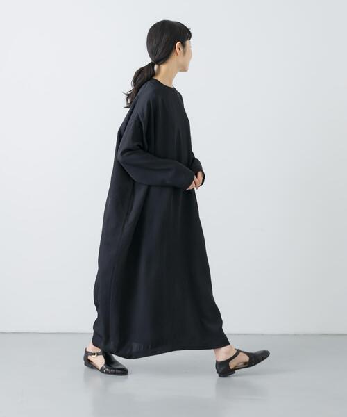 新品タグ付き　かぐれ　2サイズ展開リネンクルーネックワイドワンピース　ドアーズ 2サイズ展開』リネンクルーネックワイドワンピース（ワンピース