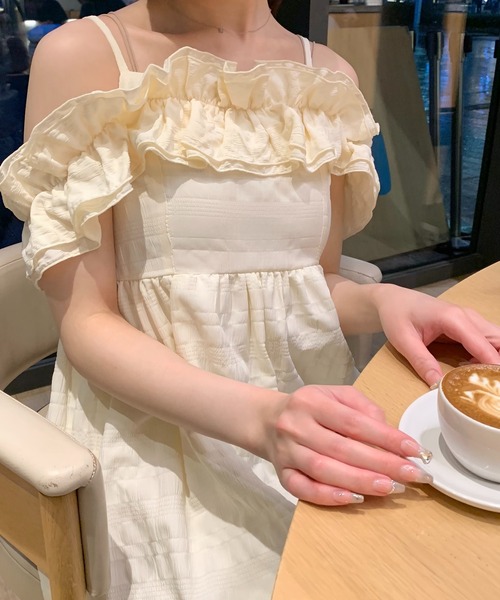 apres jour clair(アプレジュールクレア)の「【apres jour clair × gumi】アソート2WAYフリルワンピース(ワンピース・レディース・ホワイト系その他/アイボリー/ブラック/ピンクベージュ・X-LARGE/フリー)」の9枚目の写真