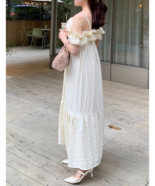 apres jour clair(アプレジュールクレア)の「【apres jour clair × gumi】アソート2WAYフリルワンピース(ワンピース・レディース・ホワイト系その他/アイボリー/ブラック/ピンクベージュ・X-LARGE/フリー)」の16枚目の写真