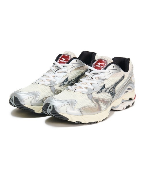 MIZUNO（ミズノ　）の「MIZUNO WAVE RIDER 10（ミズノ ウエーブライダー 10）（スニーカー・メンズ・レッド系/グリーン系/ブラック系・28.5cm/29cm/27cm/27.5cm/28cm/25.5cm/26cm/26.5cm/25cm/23cm/23.5cm/24cm/24.5cm/30cm）」の3枚目の写真