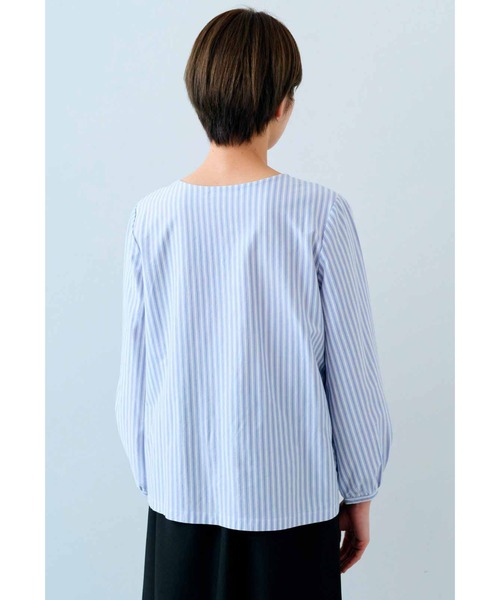 IEDIT(イディット)の「IEDIT Tシャツ感覚で着られるカットソーストライプブラウス(シャツ/ブラウス・レディース・グレー/ブルー・M/L/LL/3L/S)」の5枚目の写真