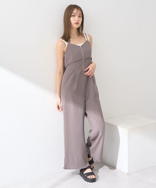 earth music&ecology（アースミュージックアンドエコロジー）の「ミニフリルフロントジップロンパース（つなぎ/オールインワン・レディース・グレー/ブラック/アイボリー・FREE）」の18枚目の写真