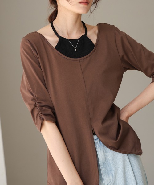 Bab(バブ)の「レイヤード風フロントジップトップス(Tシャツ/カットソー・レディース・ブラウン/オフホワイト/チャコールグレー・FREE)」の3枚目の写真