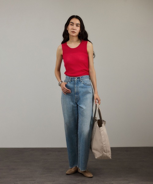 SALON adam et rope'（サロン アダム エ ロペ）の「nu=layerスクープネックタンクトップ（タンクトップ・レディース・ブラック/ホワイト/ライトグレー/レッド・FREE）」の5枚目の写真