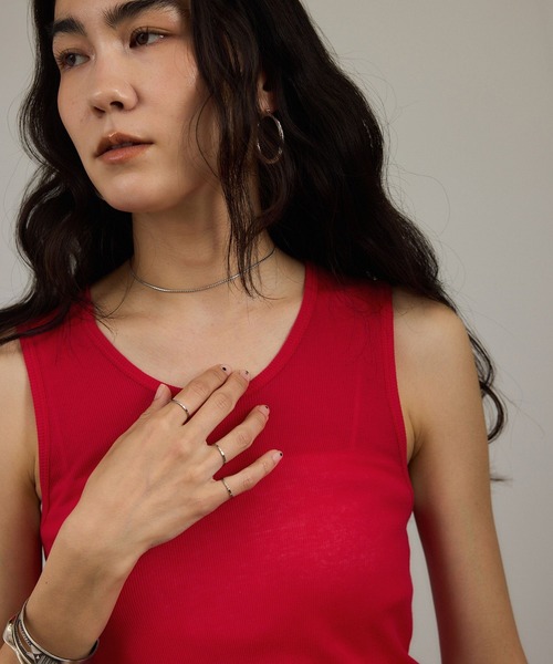 SALON adam et rope'（サロン アダム エ ロペ）の「nu=layerスクープネックタンクトップ（タンクトップ・レディース・ブラック/ホワイト/ライトグレー/レッド・FREE）」の6枚目の写真