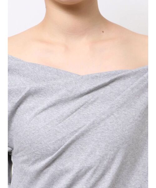 Ungrid（アングリッド）の「タックデザインオフショルTee（Tシャツ/カットソー・レディース・グレー/アイボリー/ブラック/グリーン・FREE）」の14枚目の写真