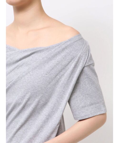 Ungrid（アングリッド）の「タックデザインオフショルTee（Tシャツ/カットソー・レディース・グレー/アイボリー/ブラック/グリーン・FREE）」の15枚目の写真