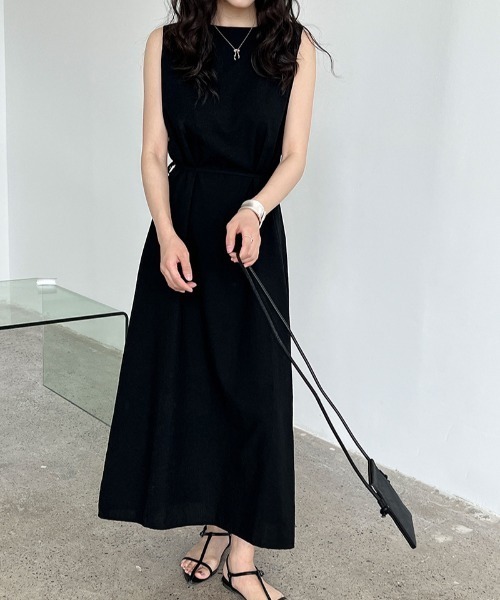 semplice(センプリチェ)の「韓系雰囲気 トワイストカラー レラックス 着丈 シェイプアップ 2WAY ワンピース【韓国ファッション】(ワンピース・レディース・ホワイト/ブラック/イエロー・F)」の15枚目の写真