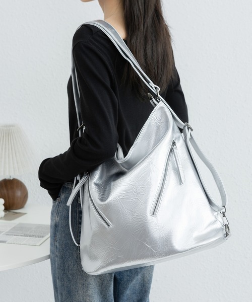 LA VORAGINE(ラ ヴォラジネ)の「アウトポケット3wayバックパック/ショルダーバッグ(ショルダーバッグ・レディース・ブラック/シルバー・FREE)」の21枚目の写真