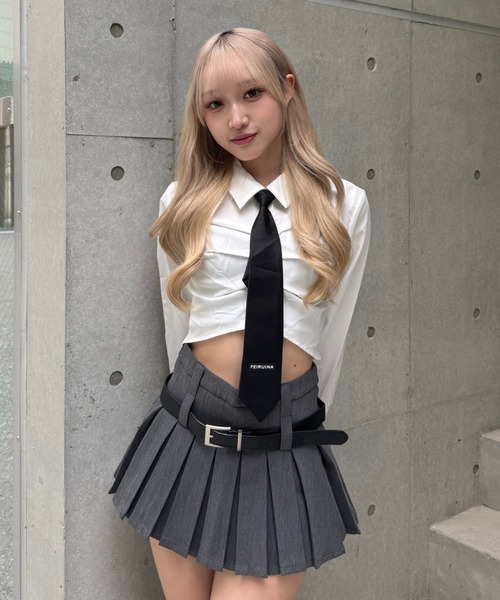 Lae(レイ)の「クロップドネクタイシャツ(シャツ/ブラウス・レディース・ホワイト・SMALL/MEDIUM/LARGE)」の1枚目の写真