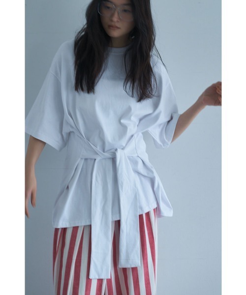 marjour(マージュール)の「WAIST TIE OVER TEE(Tシャツ/カットソー・レディース・ブラック/オフホワイト・M)」の20枚目の写真