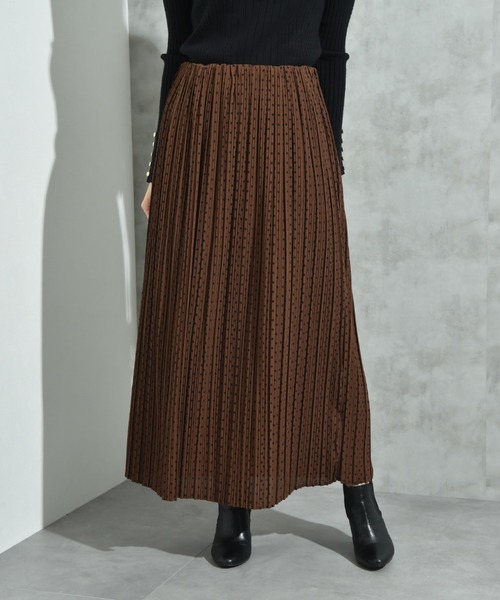 INTERPLANET（インタープラネット）の「シアーマンスドットプリーツナロースカート（スカート・レディース・ブラック/ブラウン・FREE）」の4枚目の写真