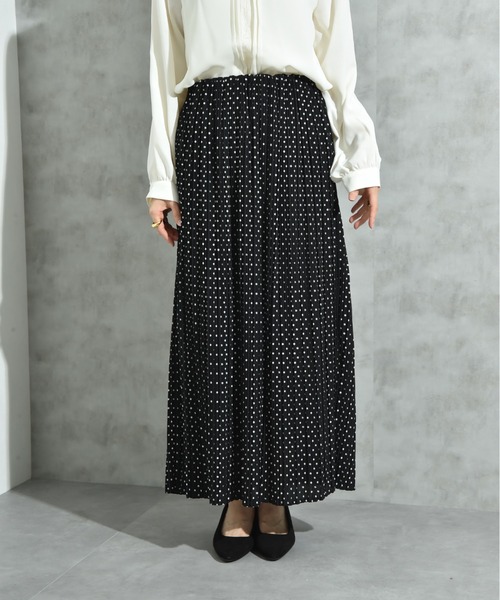 INTERPLANET（インタープラネット）の「シアーマンスドットプリーツナロースカート（スカート・レディース・ブラック/ブラウン・FREE）」の14枚目の写真