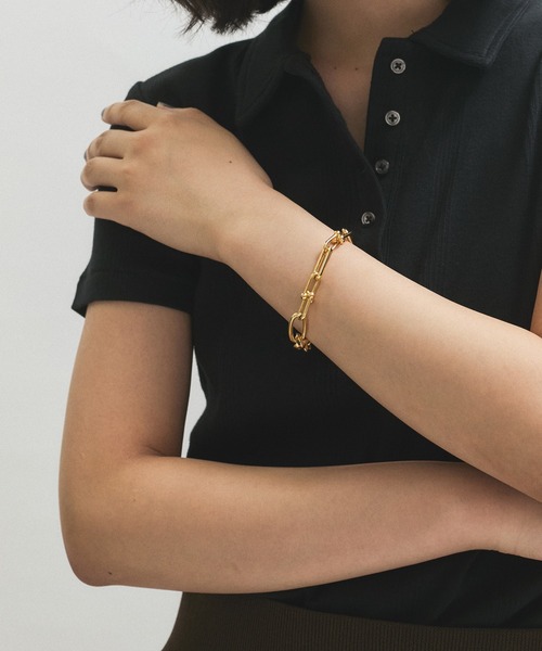 ADAM ET ROPE'(アダムエロペ)の「【EO(イオ)】Design chain bracelet(ブレスレット・レディース・ゴールド・FREE)」の6枚目の写真