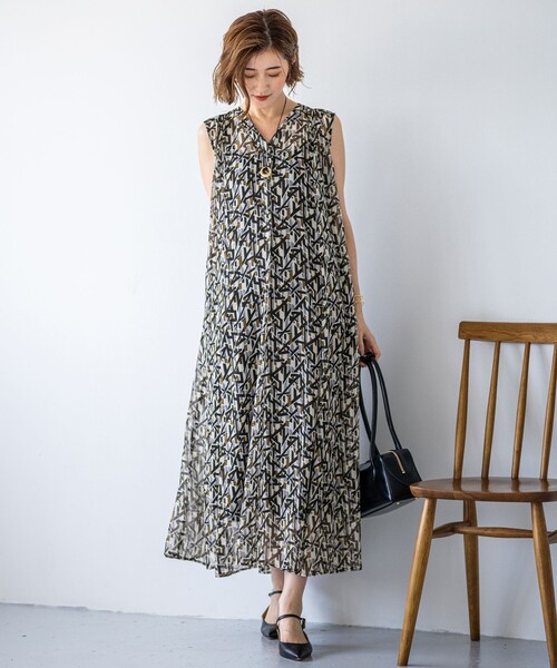 23区(ニジュウサンク)の「【洗える】Ratti アブストラクトプリント ワンピース(ワンピース・レディース・ブラック系5・40/38)」の2枚目の写真