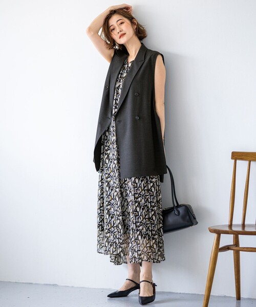 23区(ニジュウサンク)の「【洗える】Ratti アブストラクトプリント ワンピース(ワンピース・レディース・ブラック系5・40/38)」の5枚目の写真