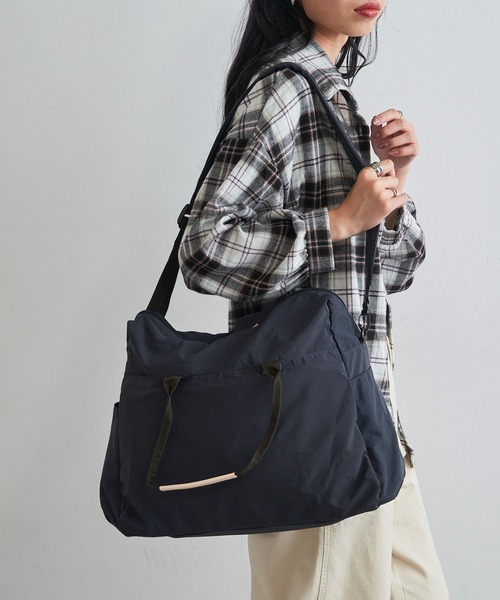 EARTH MADE(アースメイド)の「【EARTH MADE】11POCKET INSIDE PRINT BOSTON BAG(ボストンバッグ・レディース・ブラック/チャコールグレー/ベージュ/ネイビー/ブラウン・FREE)」の7枚目の写真