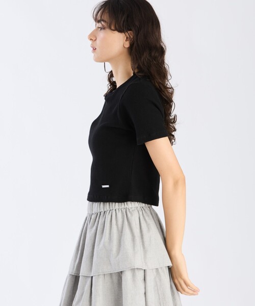 To b. by agnes b.（トゥービーバイアニエスベー）の「ワッフル コンパクト 半袖 Tシャツ（Tシャツ/カットソー・レディース・ブラック・40/38）」の5枚目の写真