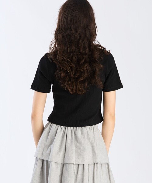 To b. by agnes b.（トゥービーバイアニエスベー）の「ワッフル コンパクト 半袖 Tシャツ（Tシャツ/カットソー・レディース・ブラック・40/38）」の4枚目の写真