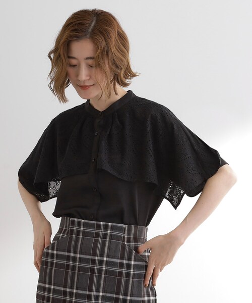 grove（グローブ）の「透け感と刺繍で魅せる　ペイズリー刺繍ケープブラウス（シャツ/ブラウス・レディース・アイボリー/ブルー系その他/ボルドー/ブラック・02/03/01/05/04）」の17枚目の写真