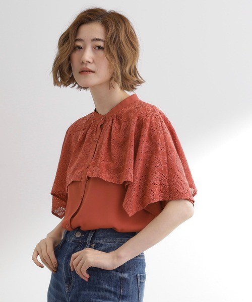 grove（グローブ）の「透け感と刺繍で魅せる　ペイズリー刺繍ケープブラウス（シャツ/ブラウス・レディース・アイボリー/ブルー系その他/ボルドー/ブラック・02/03/01/05/04）」の4枚目の写真