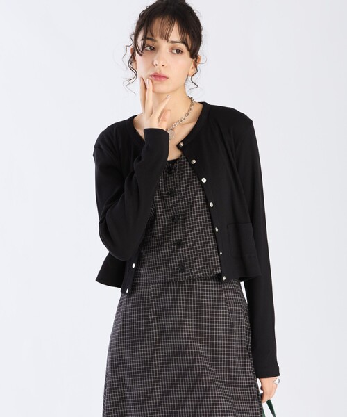 To b. by agnes b.（トゥービーバイアニエスベー）の「コットン リブ ジャージー カーディガン（カーディガン/ボレロ・レディース・ブラック・38/40）」の8枚目の写真