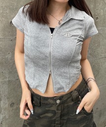 プレート付きスキッパー半袖トップス