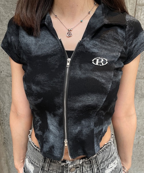 ROGER AND RAW(ロジャーアンドロウ)の「プレート付きスキッパー半袖トップス(Tシャツ/カットソー・レディース・ホワイト/ブラック/グレー・MEDIUM)」の19枚目の写真