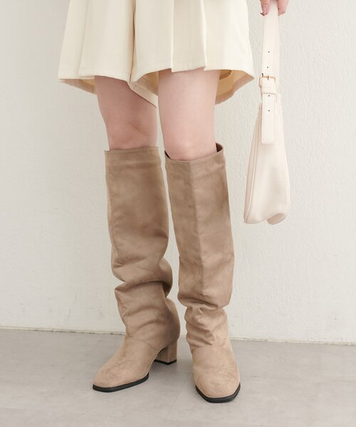 natural couture(ナチュラルクチュール)の「スウェードロングブーツ(ブーツ・レディース・モカ/ブラック・MEDIUM/LARGE)」の13枚目の写真