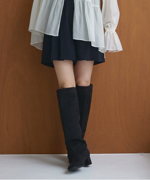 natural couture(ナチュラルクチュール)の「スウェードロングブーツ(ブーツ・レディース・モカ/ブラック・MEDIUM/LARGE)」の10枚目の写真