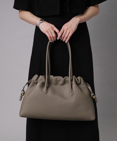 TOFF&LOADSTONE（トフアンドロードストーン）の「【LEE 11月号掲載】Chou chou（シュシュ）L（ハンドバッグ・レディース・ブラウン系その他2/ホワイト系/ブラック・00）」の5枚目の写真