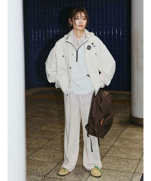 Mila Owen（ミラオーウェン）の「撥水リサイクルナイロンアノラックパーカー（パーカー・レディース・アイボリー/ベージュ・F）」の5枚目の写真