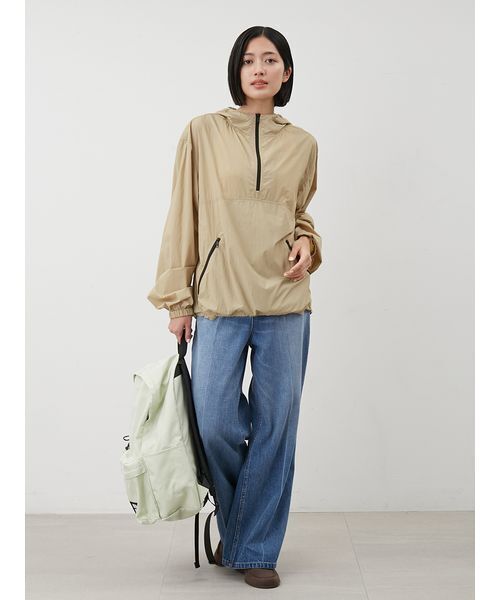 Mila Owen（ミラオーウェン）の「撥水リサイクルナイロンアノラックパーカー（パーカー・レディース・アイボリー/ベージュ・F）」の13枚目の写真