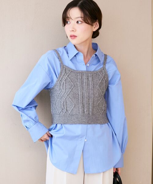 le.coeur blanc（ルクールブラン）の「ブラウス×ニットビスチェセット（シャツ/ブラウス・レディース・ブルー/オフホワイト・38）」の2枚目の写真