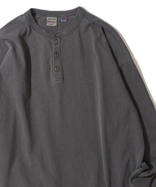 Goodwear(グッドウェア)の「【Goodwear/グッドウェア】7.6オンス USAコットン 無地 製品染め ビッグシルエット ヘンリーネックロングスリーブTシャツ(Tシャツ/カットソー・メンズ・イエロー/ダークブルー/スモークピンク/グリーン/チャコールグレー・SMALL/LARGE/MEDIUM)」の2枚目の写真