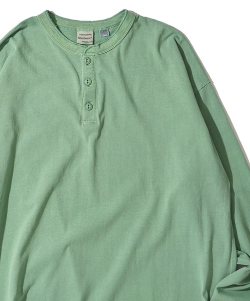 Goodwear(グッドウェア)の「【Goodwear/グッドウェア】7.6オンス USAコットン 無地 製品染め ビッグシルエット ヘンリーネックロングスリーブTシャツ(Tシャツ/カットソー・メンズ・イエロー/ダークブルー/スモークピンク/グリーン/チャコールグレー・SMALL/LARGE/MEDIUM)」の1枚目の写真