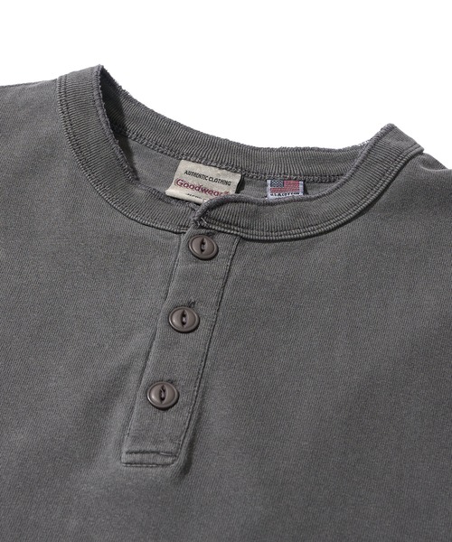 Goodwear(グッドウェア)の「【Goodwear/グッドウェア】7.6オンス USAコットン 無地 製品染め ビッグシルエット ヘンリーネックロングスリーブTシャツ(Tシャツ/カットソー・メンズ・イエロー/ダークブルー/スモークピンク/グリーン/チャコールグレー・SMALL/LARGE/MEDIUM)」の16枚目の写真